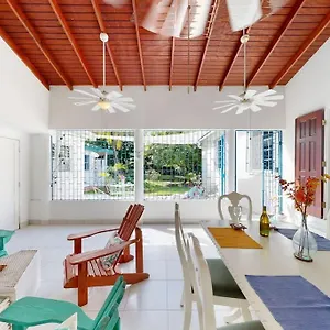 Kismet Garden - Dover Holiday home